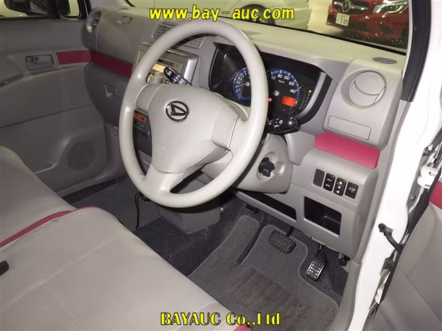 DAIHATSU MOVE CONTE