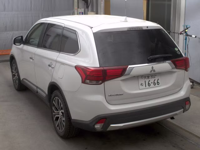 MITSUBISHI OUTLANDER