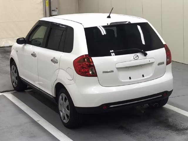 MAZDA VERISA