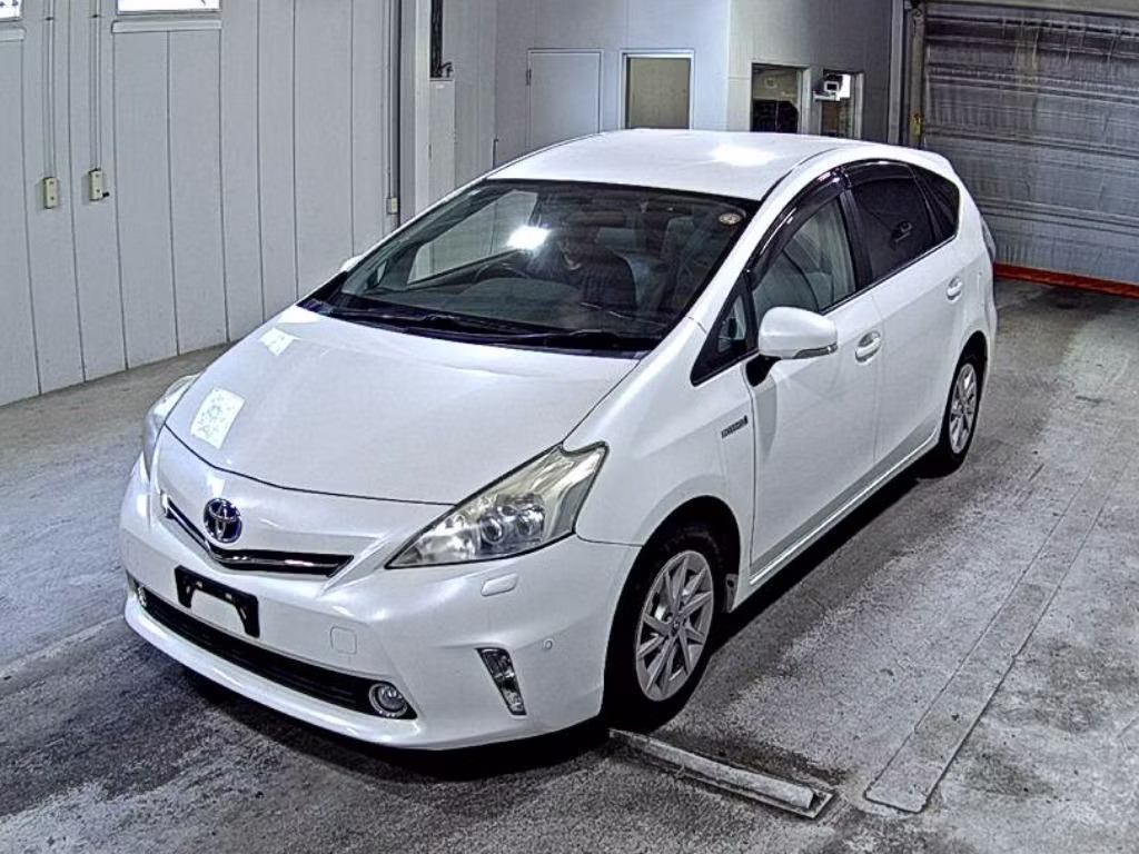TOYOTA PRIUS ALPHA