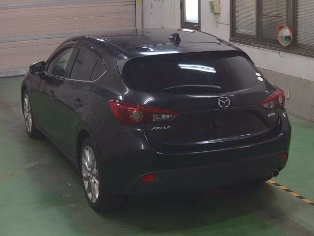 MAZDA AXELA