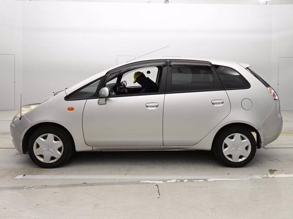 MITSUBISHI COLT PLUS