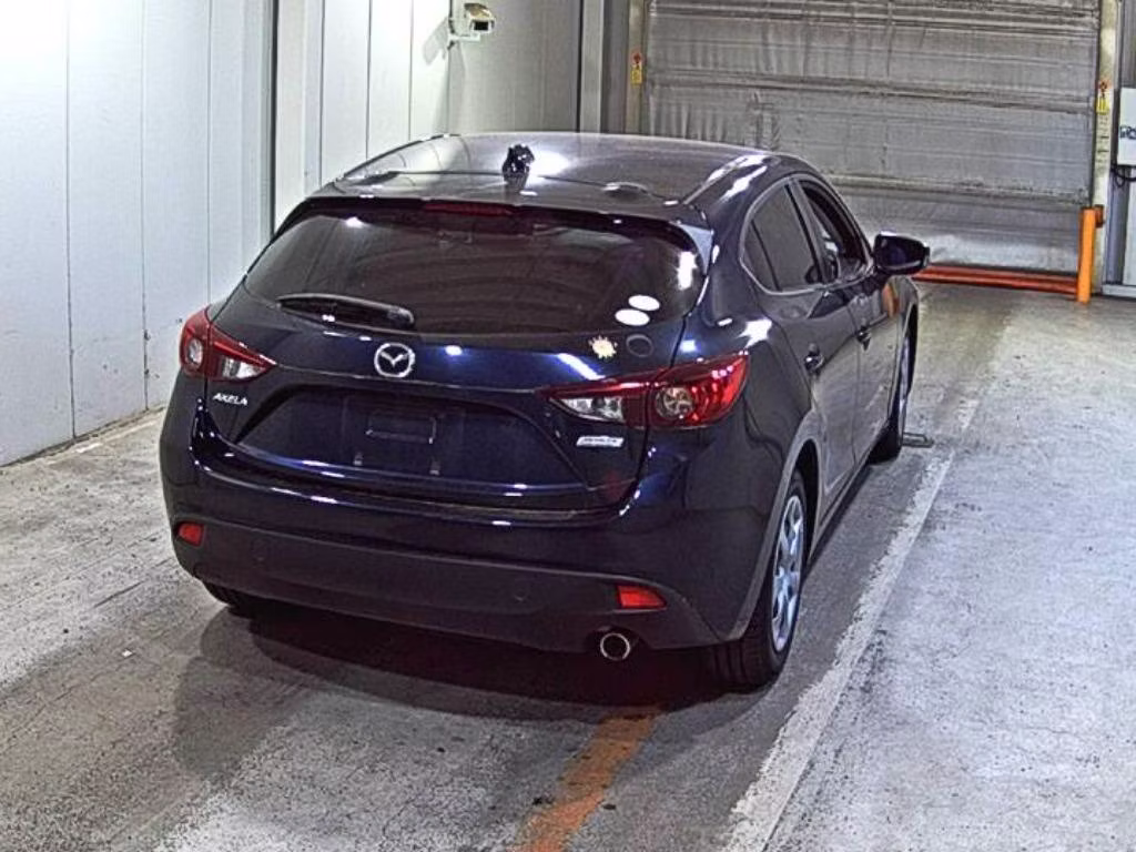 MAZDA AXELA