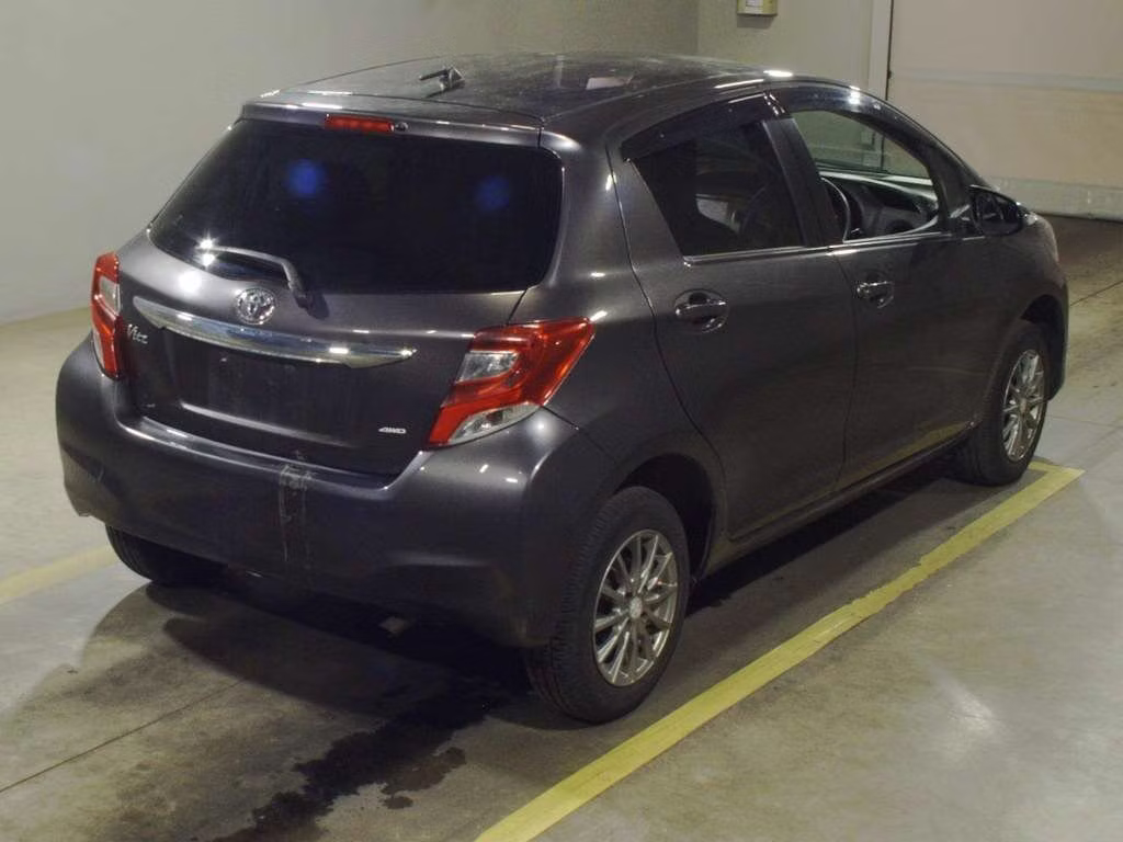 TOYOTA VITZ