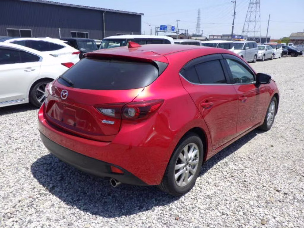 MAZDA AXELA
