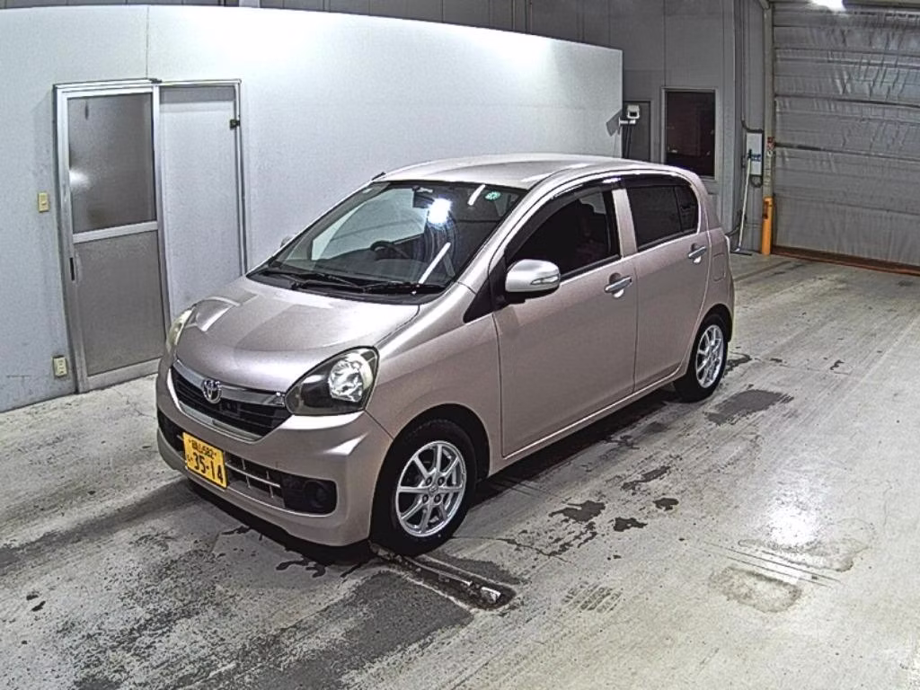 TOYOTA PIXIS EPOCH