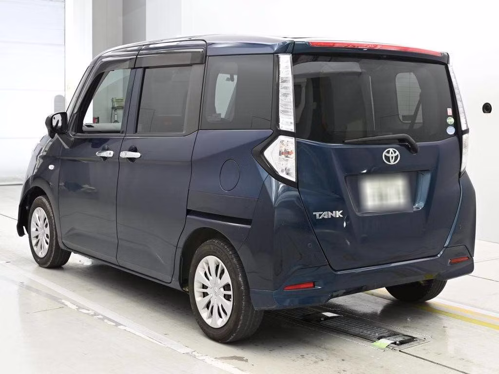 TOYOTA TANK