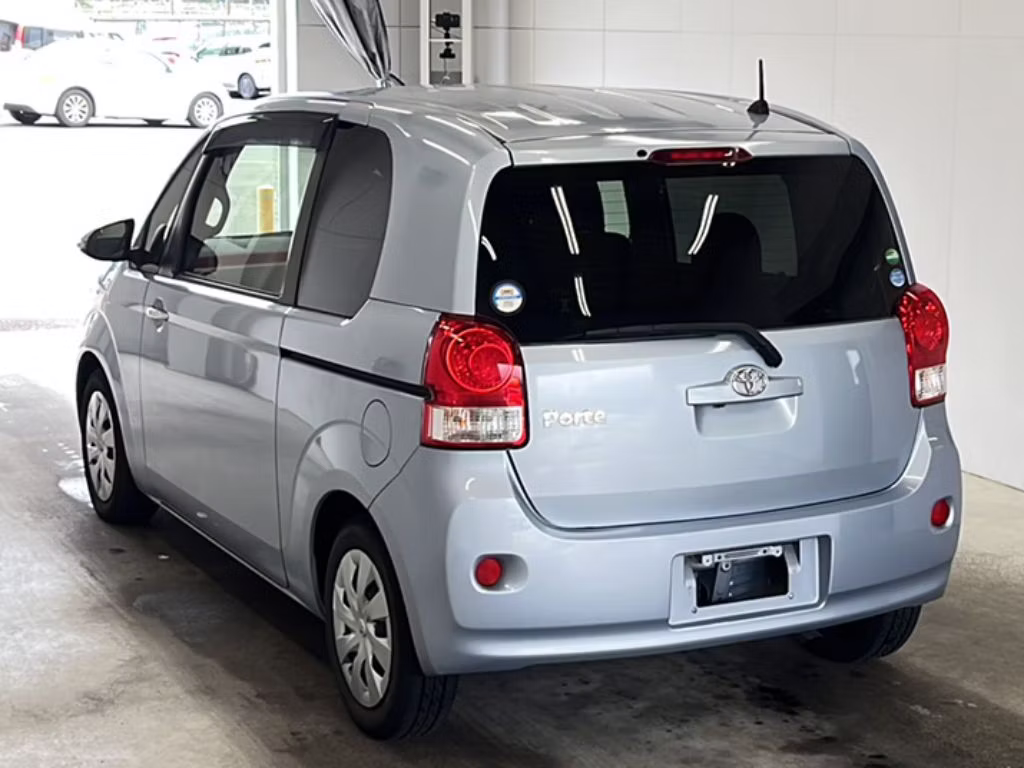 TOYOTA PORTE