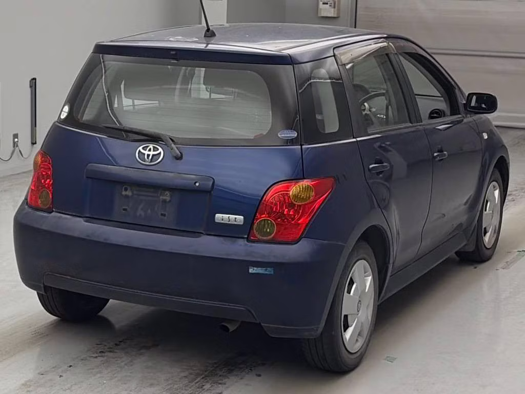TOYOTA IST