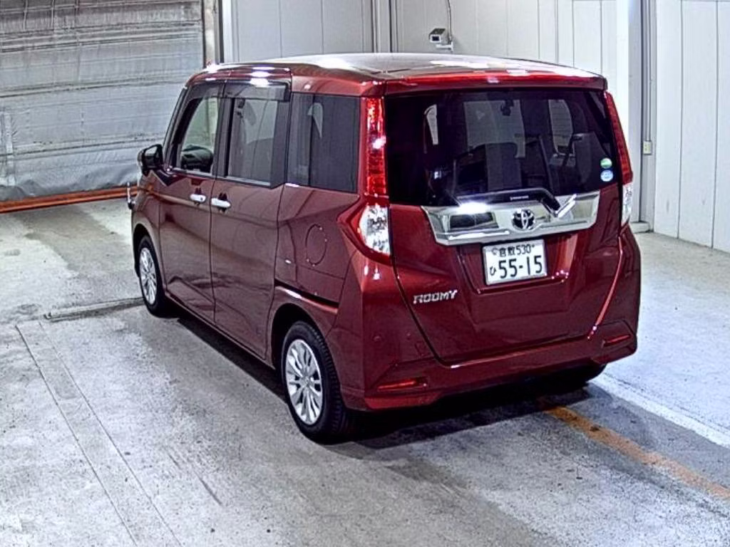 TOYOTA ROOMY