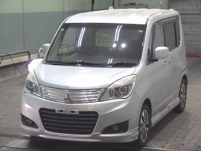 MITSUBISHI DELICA D:2