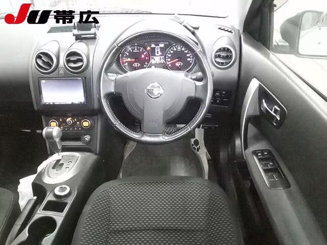 NISSAN DUALIS