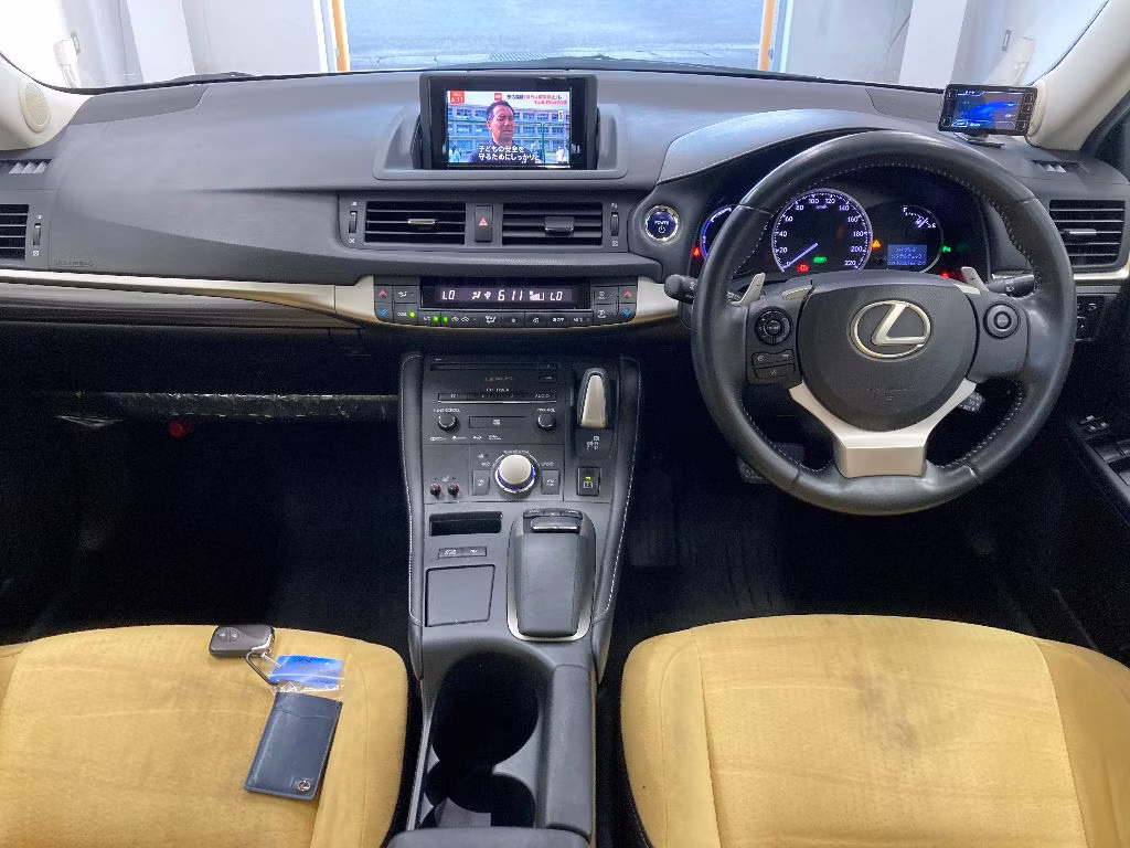 LEXUS CT200H