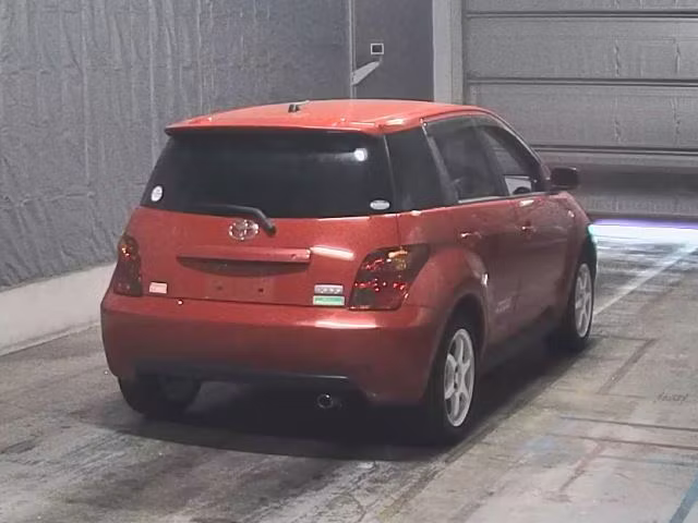 TOYOTA IST