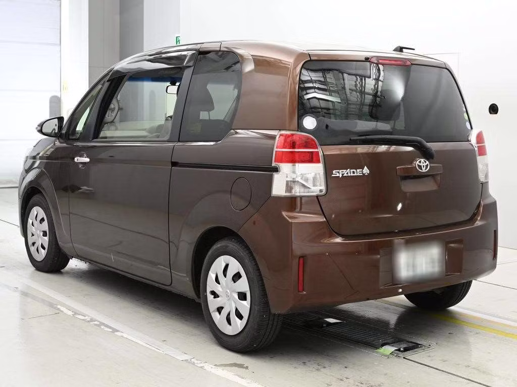 TOYOTA SPADE