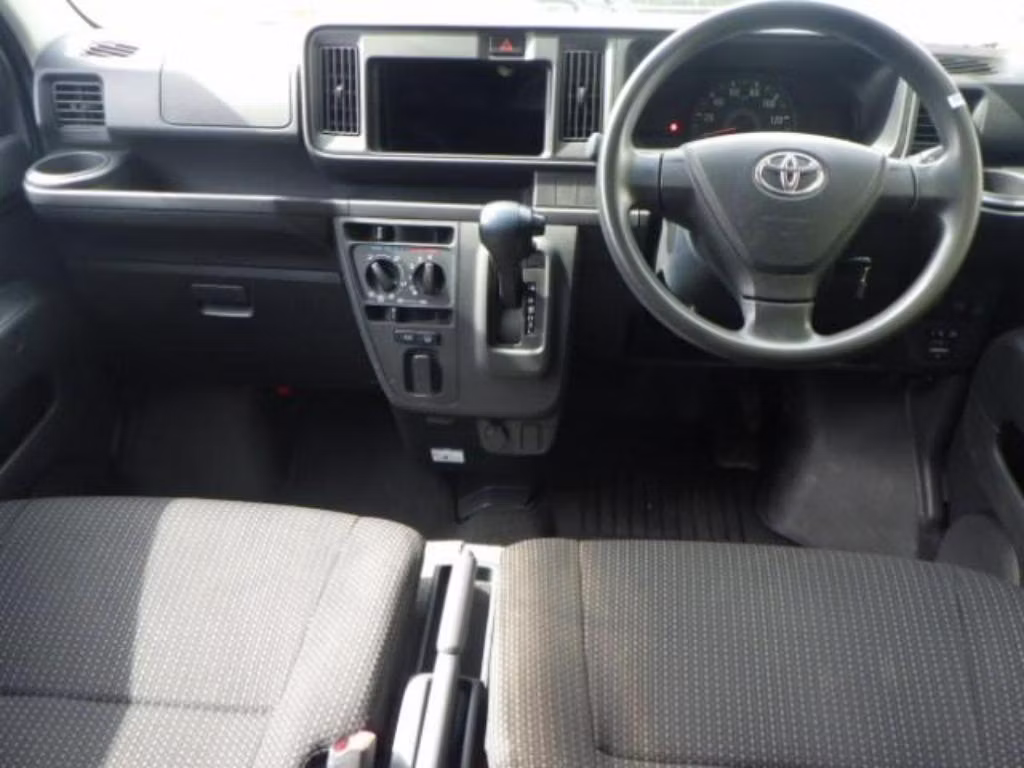 TOYOTA PIXIS VAN