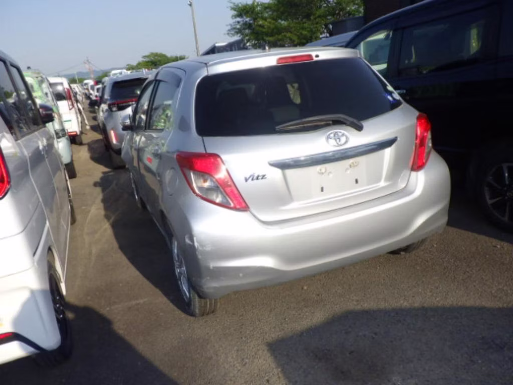 TOYOTA VITZ
