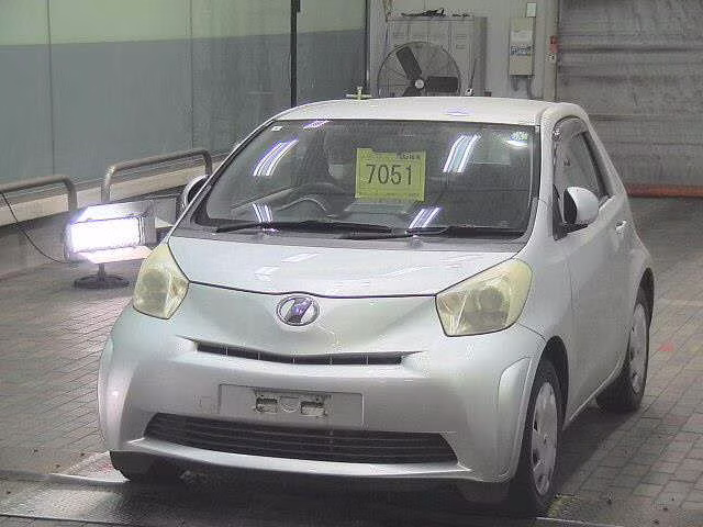 TOYOTA IQ