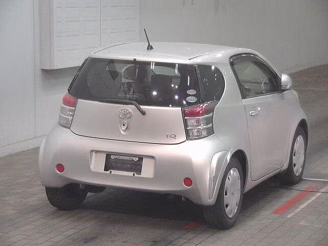 TOYOTA IQ