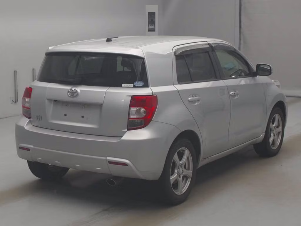 TOYOTA IST