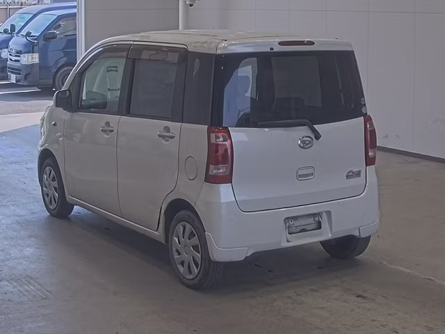 DAIHATSU TANTO EXE