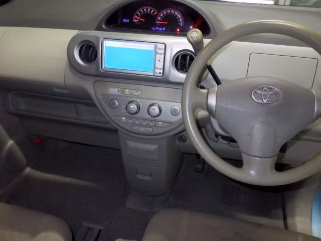 TOYOTA PORTE