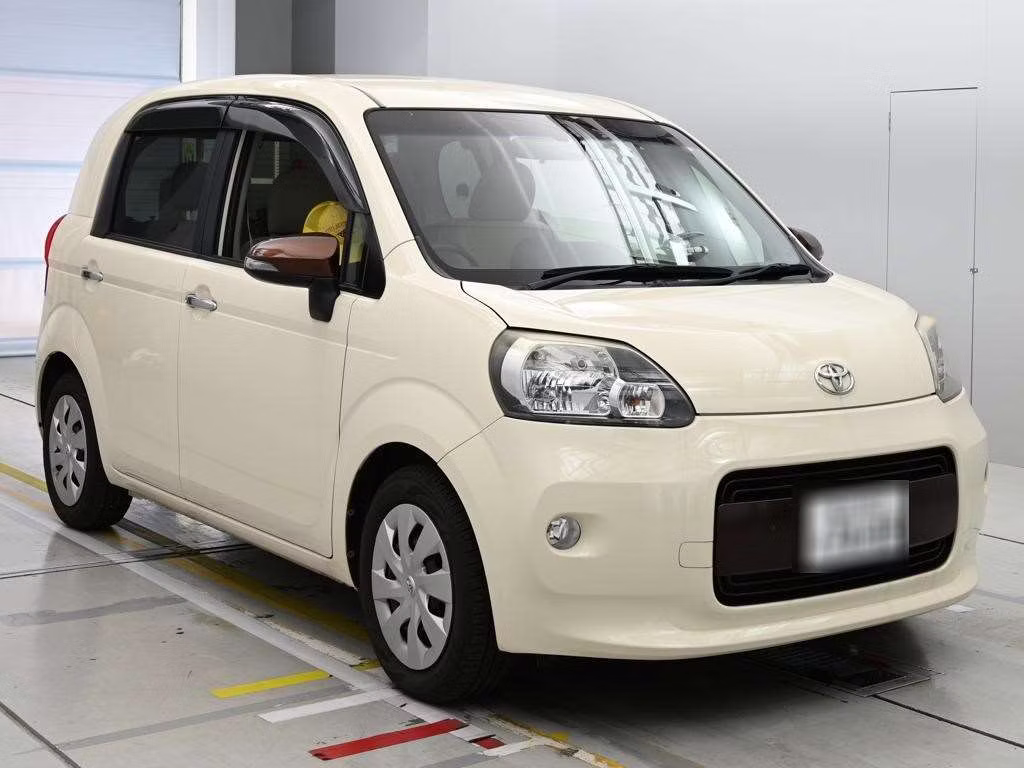 TOYOTA PORTE