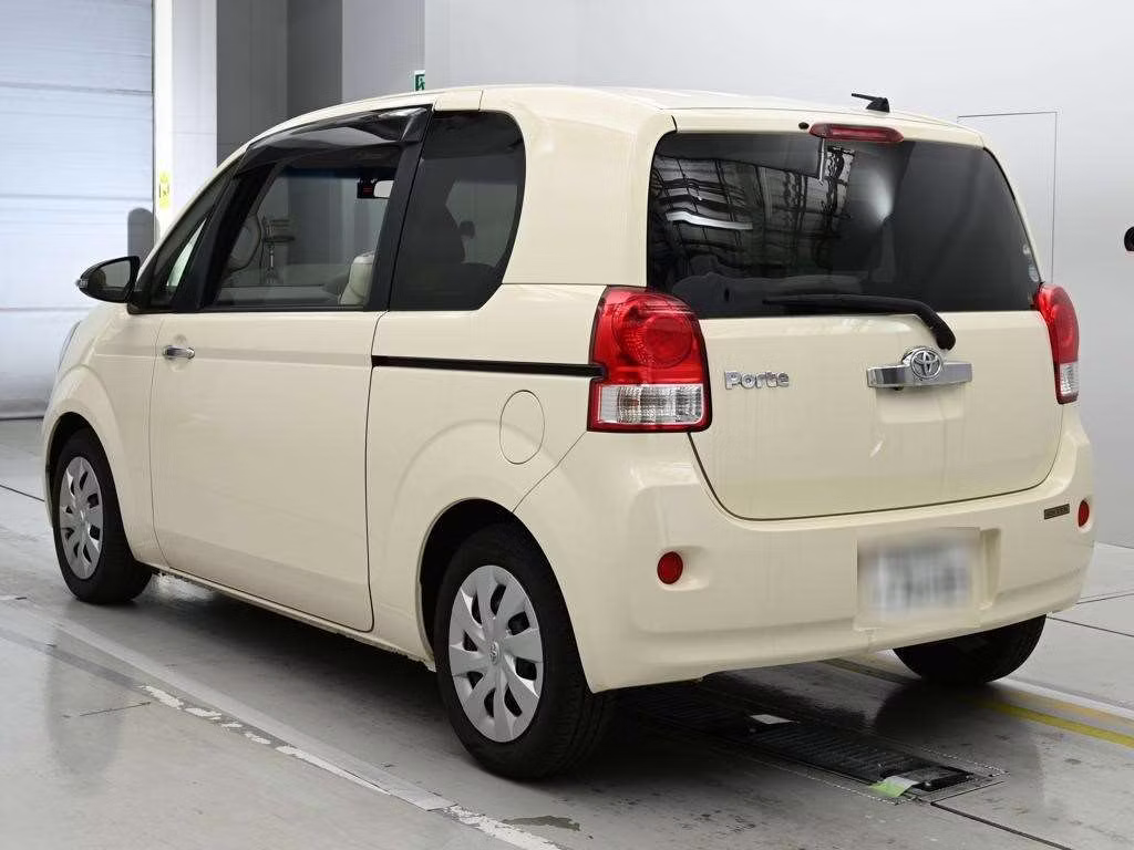TOYOTA PORTE