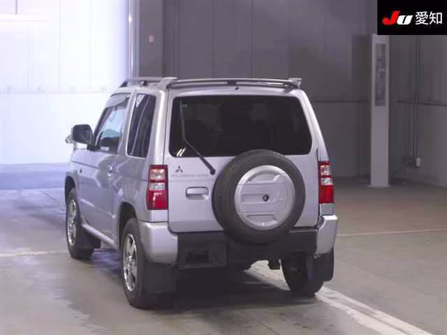 MITSUBISHI PAJERO MINI