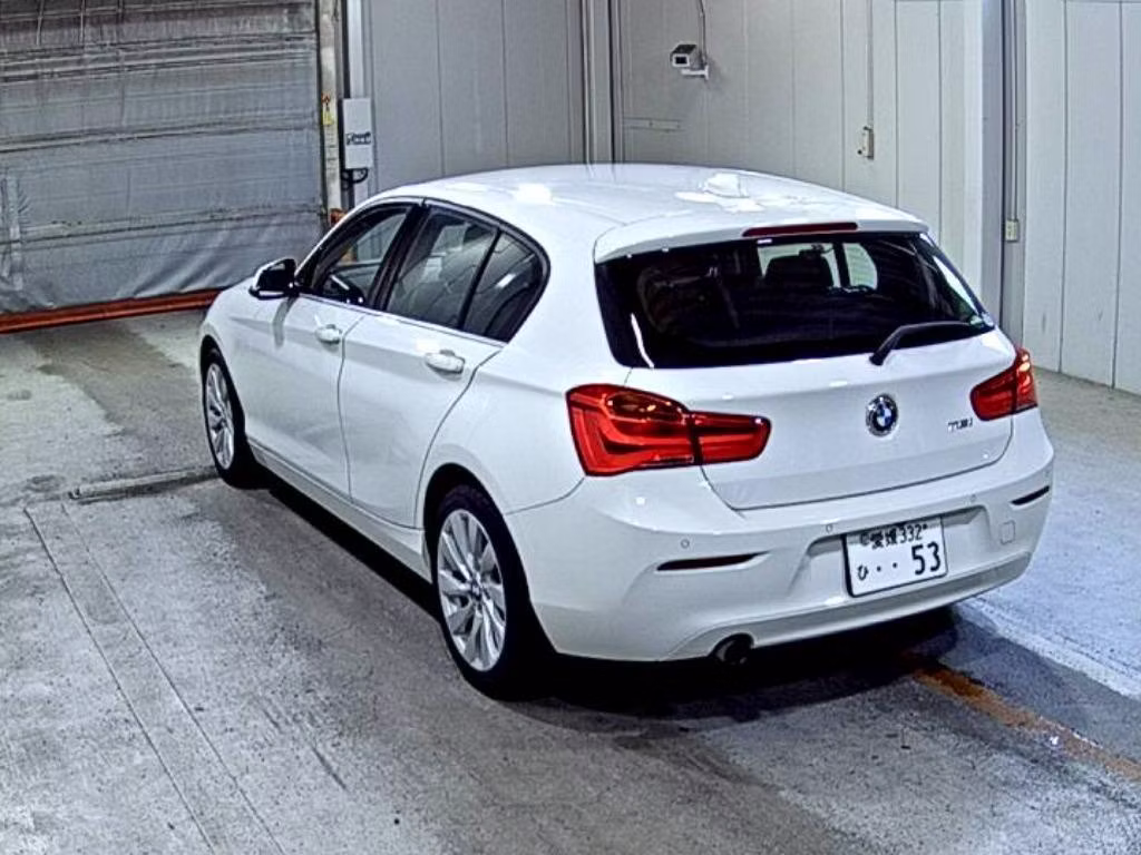 BMW 1-SERIES