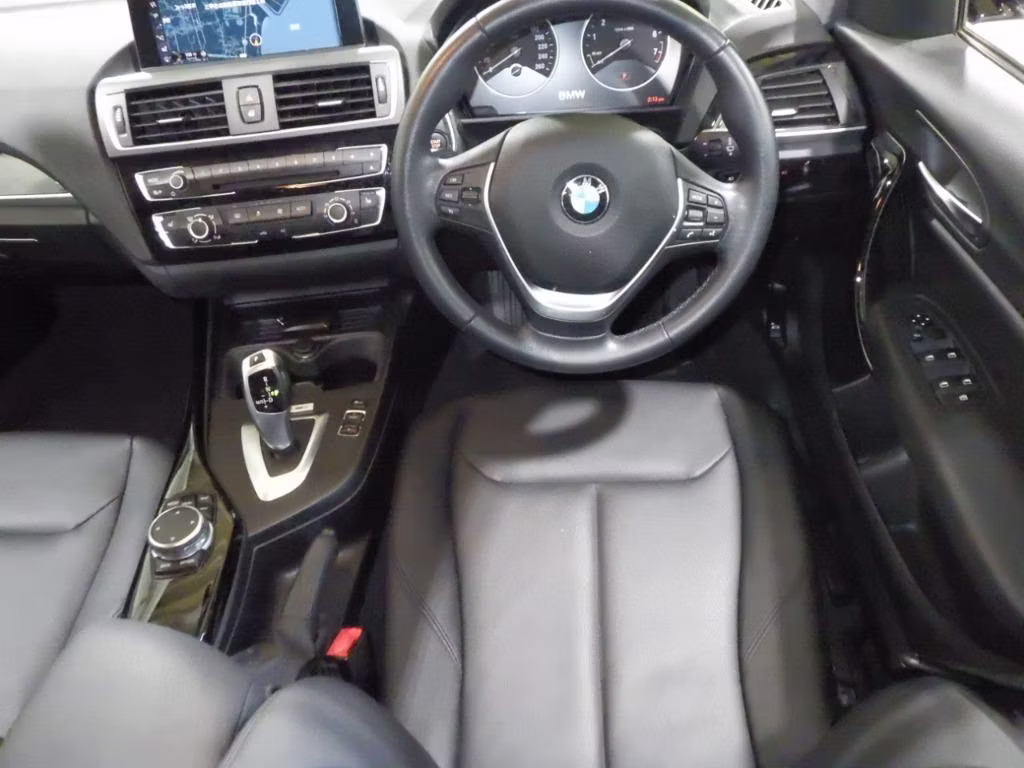 BMW 1-SERIES