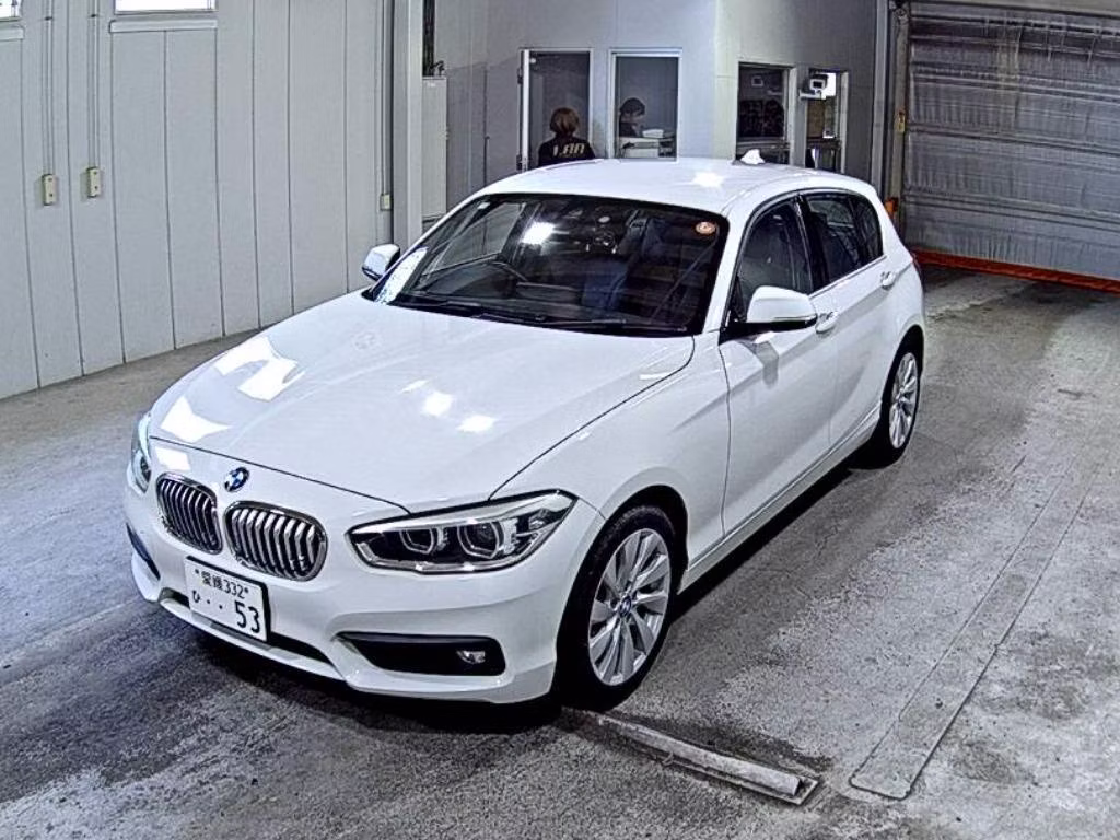 BMW 1-SERIES