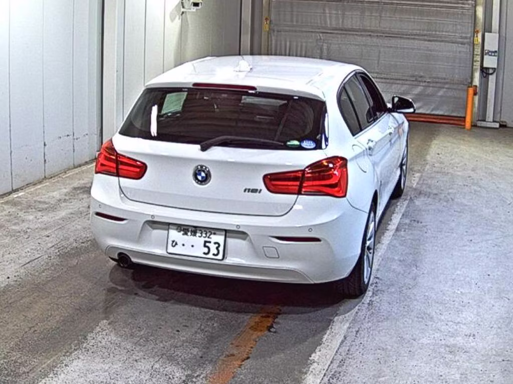 BMW 1-SERIES