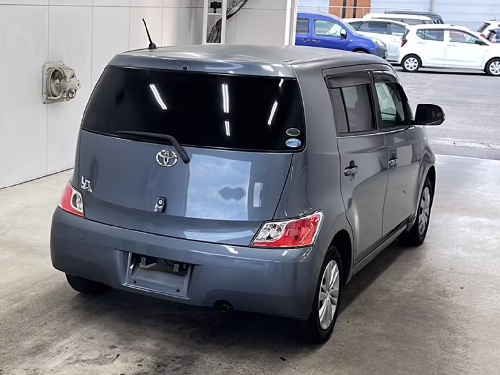 TOYOTA BB