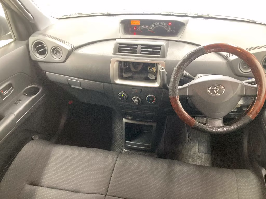 TOYOTA BB