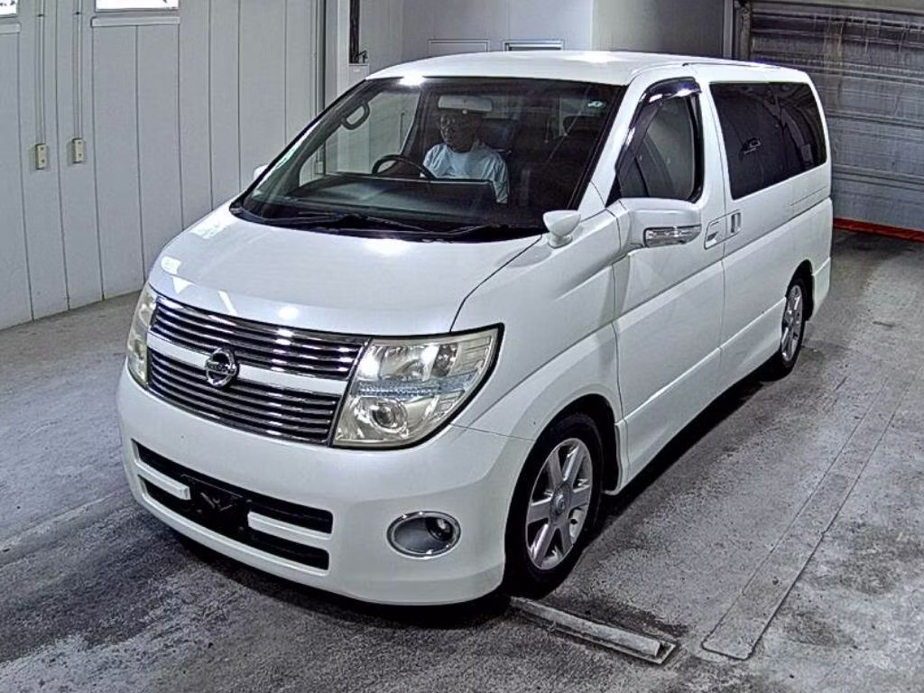 NISSAN ELGRAND