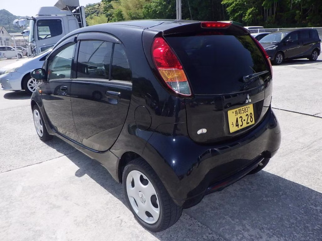 MITSUBISHI I