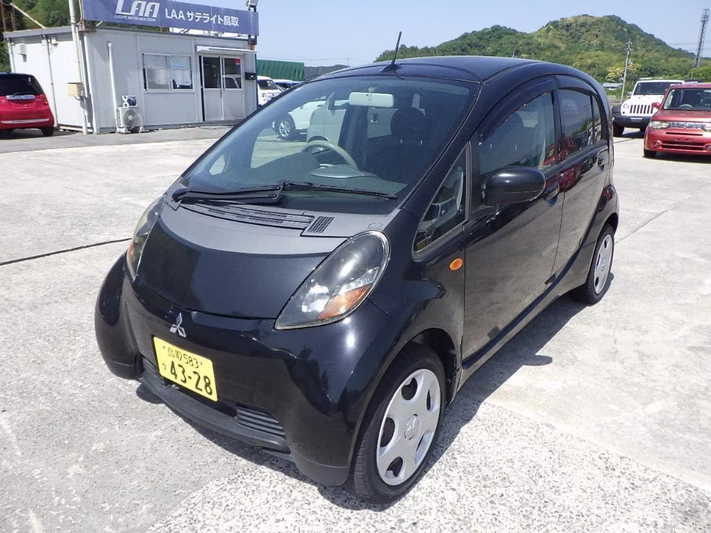 MITSUBISHI I