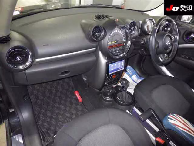 MINI CROSSOVER