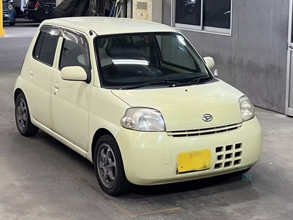 DAIHATSU ESSE