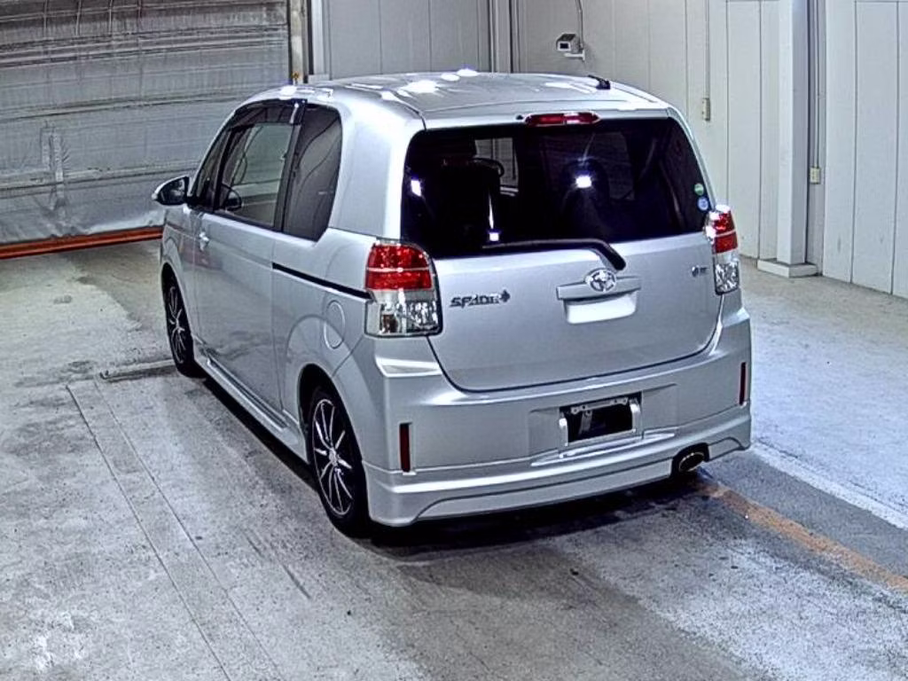 TOYOTA SPADE