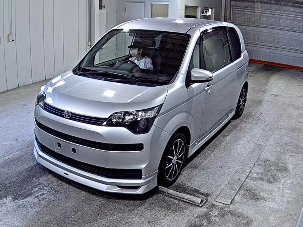 TOYOTA SPADE