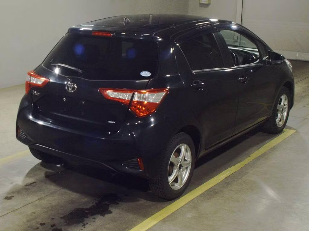 TOYOTA VITZ