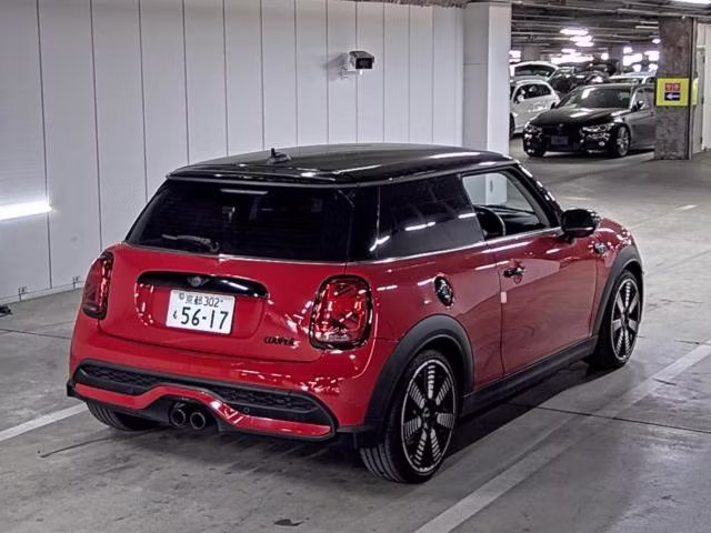 MINI HATCH
