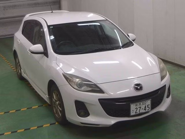 MAZDA AXELA