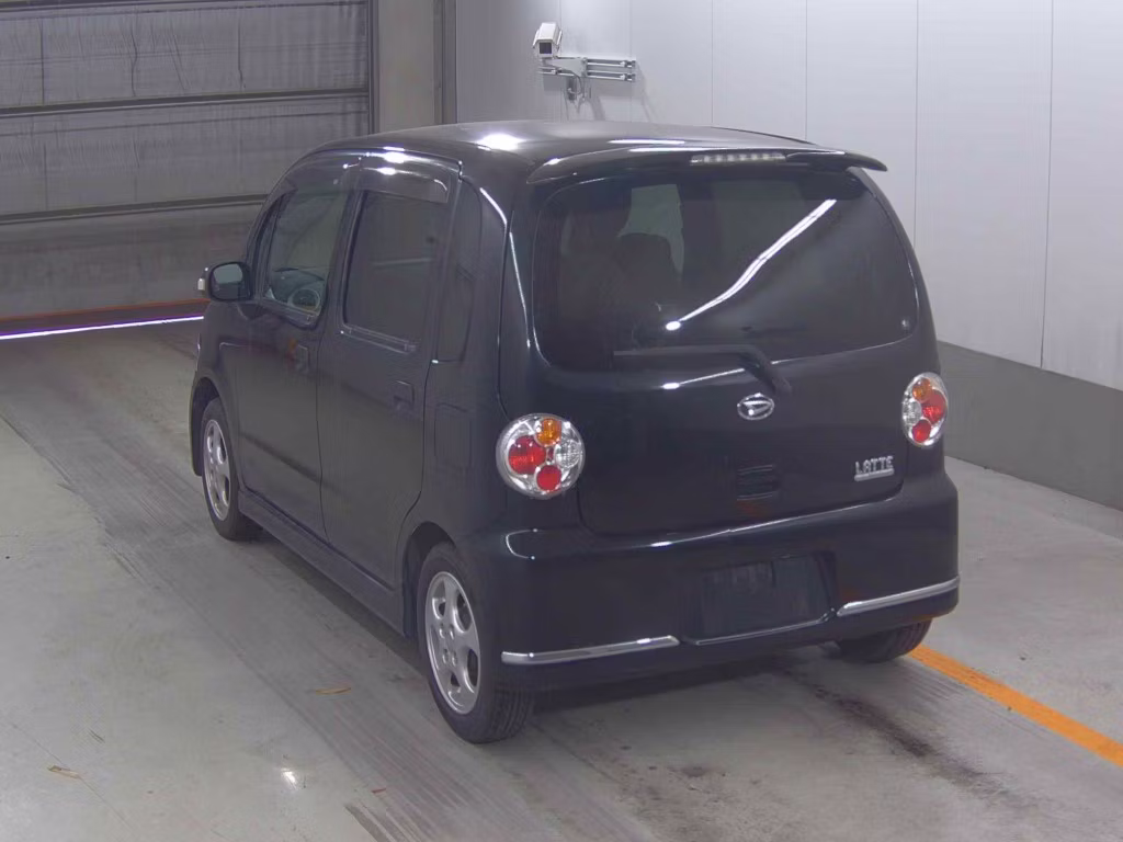 DAIHATSU MOVE LATTE