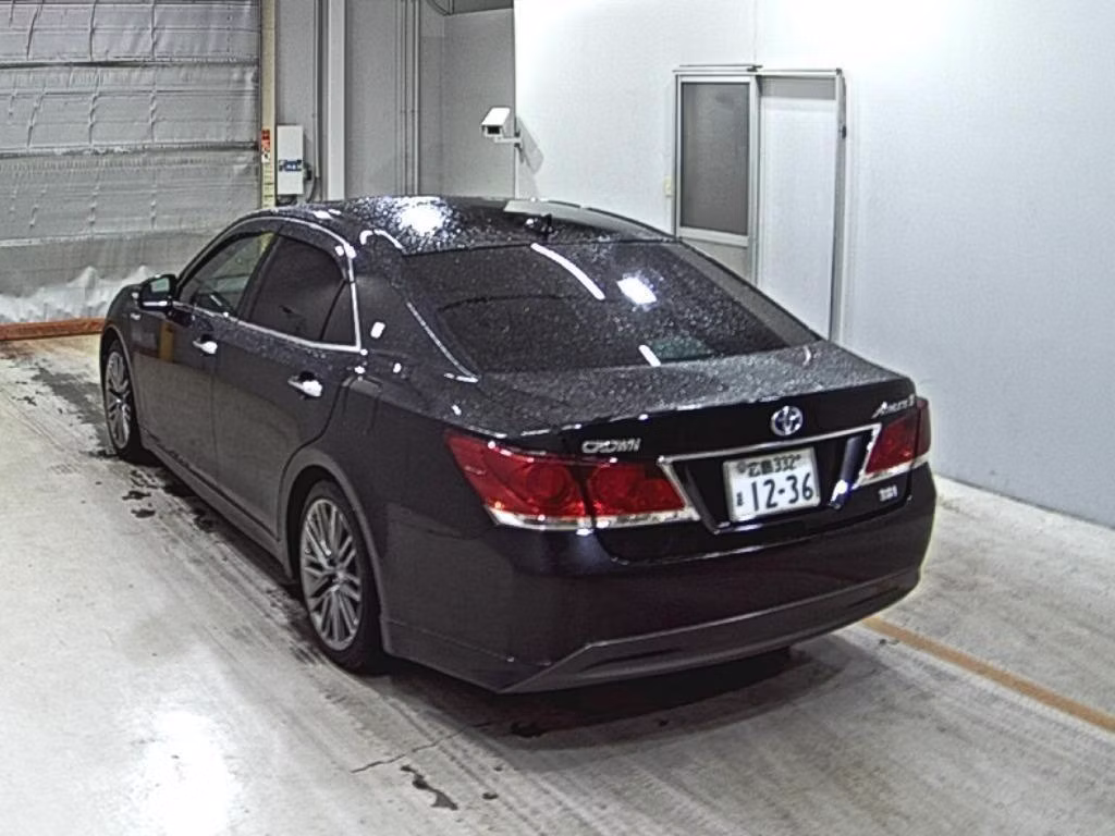 TOYOTA CROWN