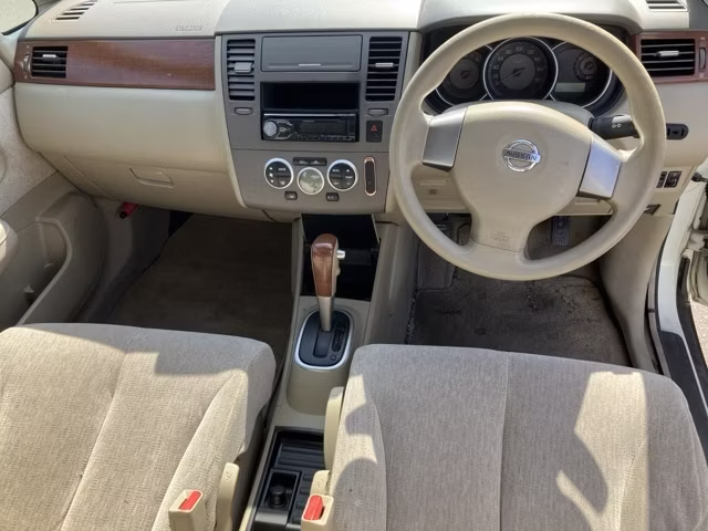 NISSAN TIIDA LATIO