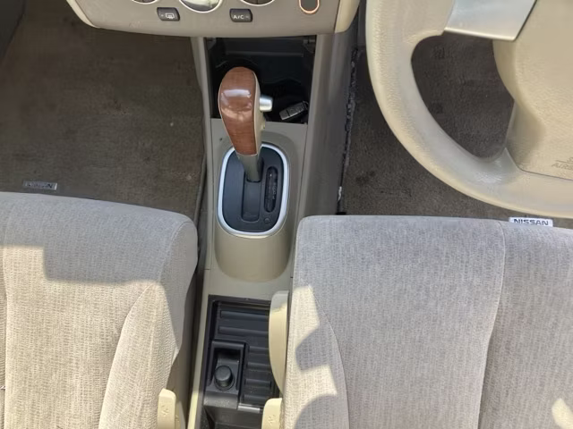 NISSAN TIIDA LATIO