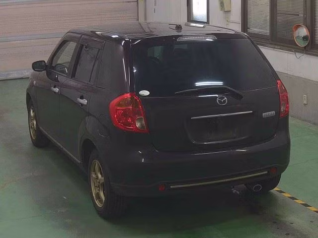 MAZDA VERISA